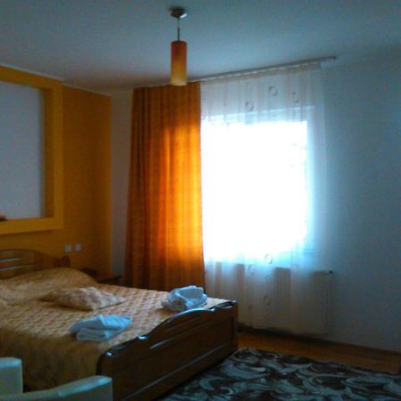 Pensiunea Lucia Ana Cluj-Napoca Luaran gambar